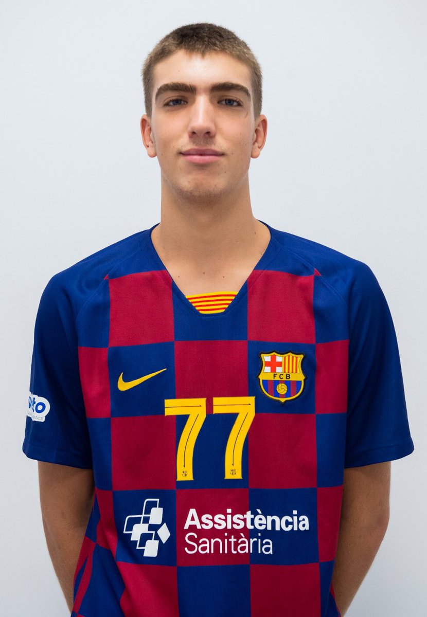 RFEBalonmano's tweet photo. 🇪🇸 Los #Hispanos del futuro: Ezequiel Conde, portentoso lateral izquierdo de 2 metros formado en la cantera del @BMRemudas y, ahora, en el @FCBhandbol
⭐️ Descubre los próximos sábados a las promesas del #Balonmano español
📝 Perfil de Ezequiel Conde 👉🏻 https://t.co/Ur3xmB35Du https://t.co/OkyxLqvn6b