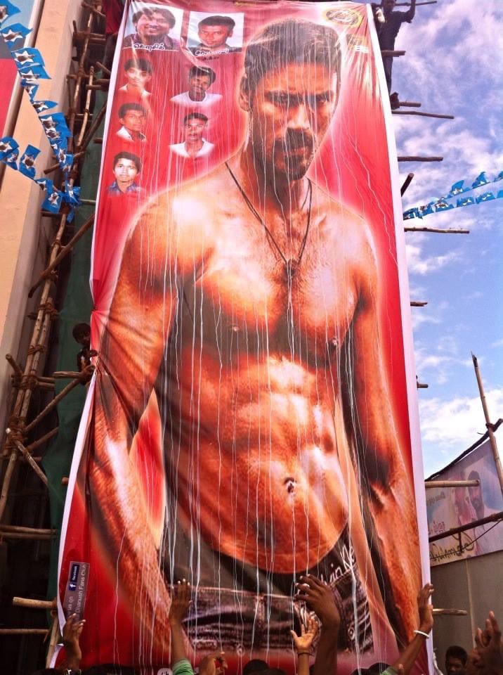 TenkasiDfc's tweet photo. Throw back 2014 six years before celebration of #வேலையில்லாபட்டதாரி First day First Show 
#6YearsOfBlockbusterVIP #VIP #Dhanush #9DaysforDhanushBirthday | @dhanushkraja
@wunderbarfilms @vinod_offl @VelrajR @anirudhofficial @DirectorS_Shiva @B_RAJA_ @Kamaraj_Dfc @pollavathan 🔥🔥 https://t.co/V7Jv0JyaTt