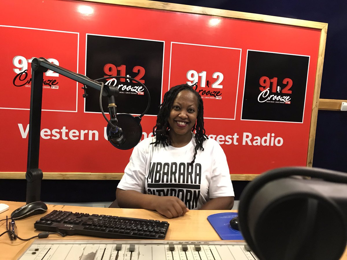 912CroozeFM's tweet photo. #TheWhatsUpShow with #Smile @dorothyainemba1 from 2pm till 5pm

How are you spending your weekend? https://t.co/KCCyaEu3lw