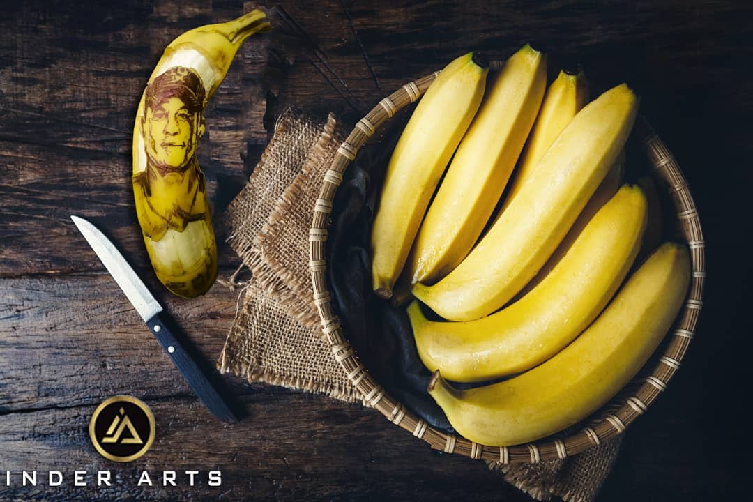InderArts's tweet photo. Can you see something on the banana cause i guess you can't see him😜 .I always looked up to him as a kid as most of the kids did. Here's to my favorite wrestler in the wwe world.
In frame - @JohnCena
#Artworks #inderarts #sketch #bananaart #WWE #WWERaw #artph #ArtofLegends https://t.co/TGuozHCqYF