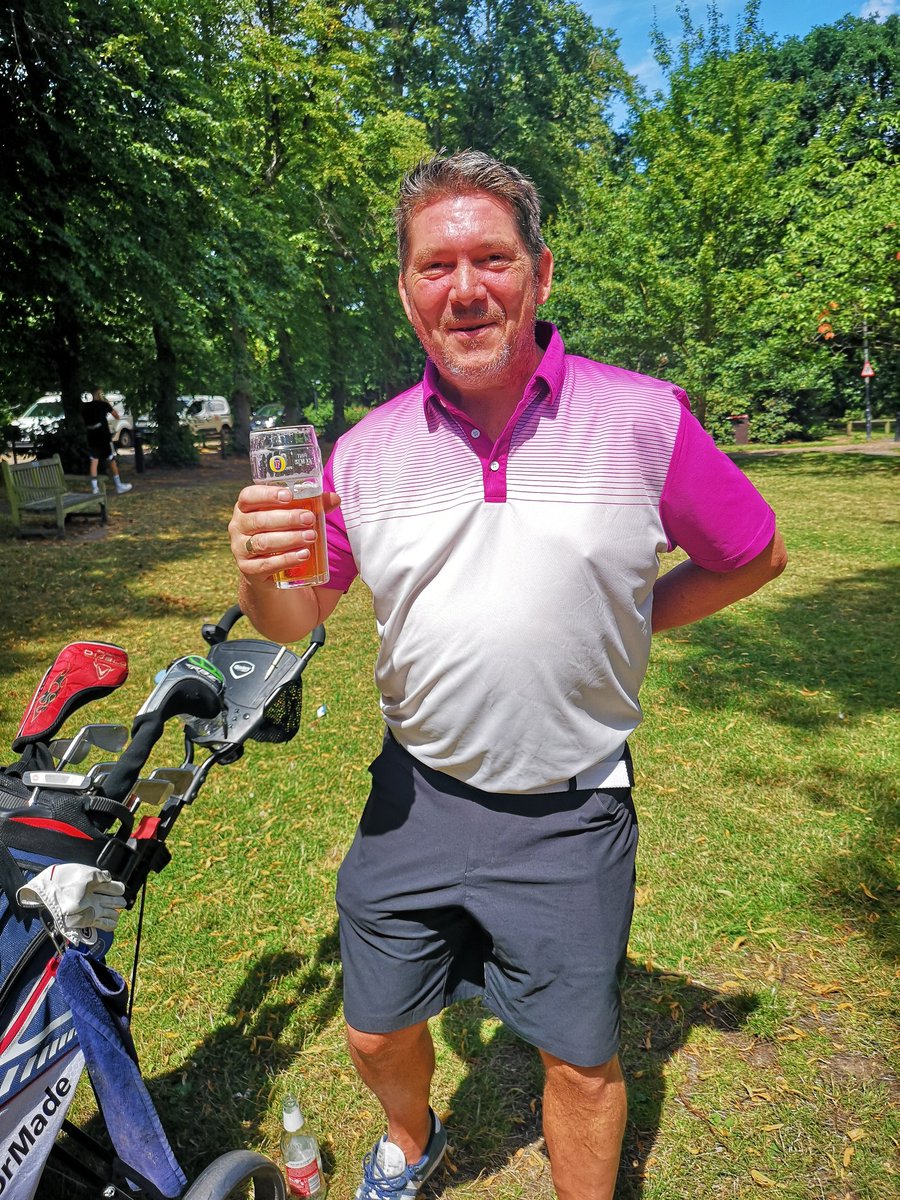 SouthendGC's tweet photo. Saturday Stroller overall winner with 39 points Andy Scott, front 9 winner Pete Robinson @robinson_keeley with 20 points and back 9 winner @ronchope with 22 points https://t.co/oHpXVn1vZp