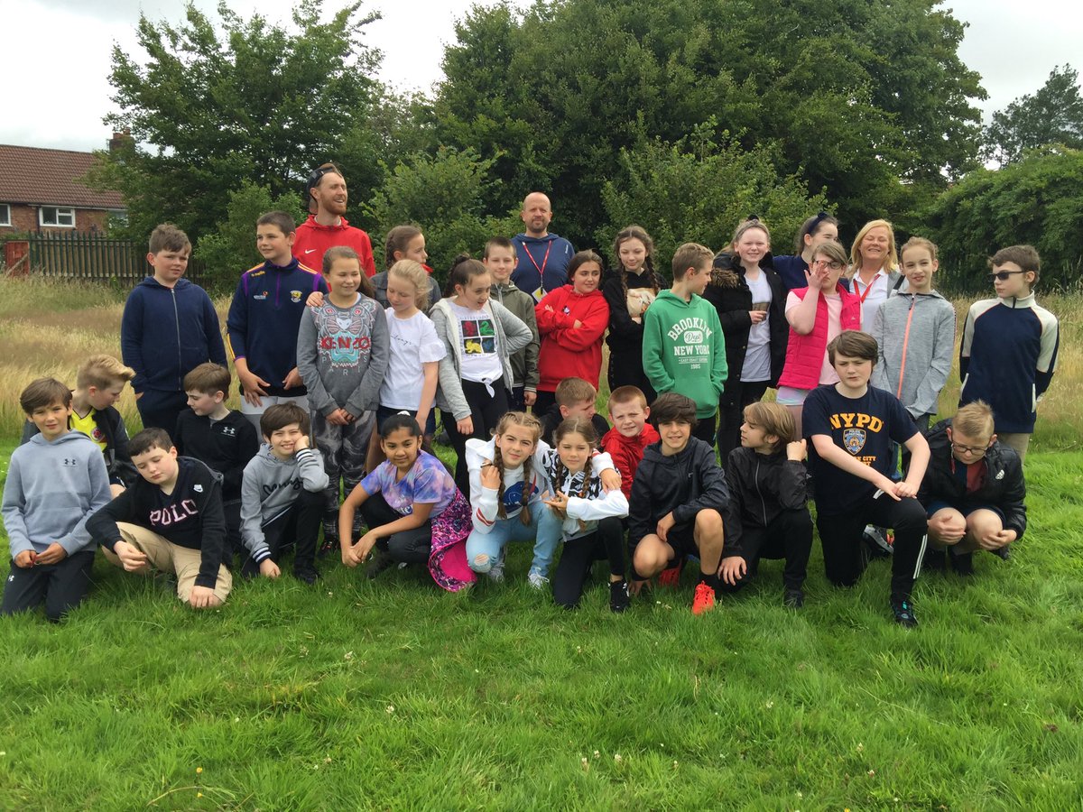AshKnotty's tweet photo. We do apologise for spamming so many photos of Year 6 but they are just so fantastic! #workingthecamera https://t.co/APxSicnnCK