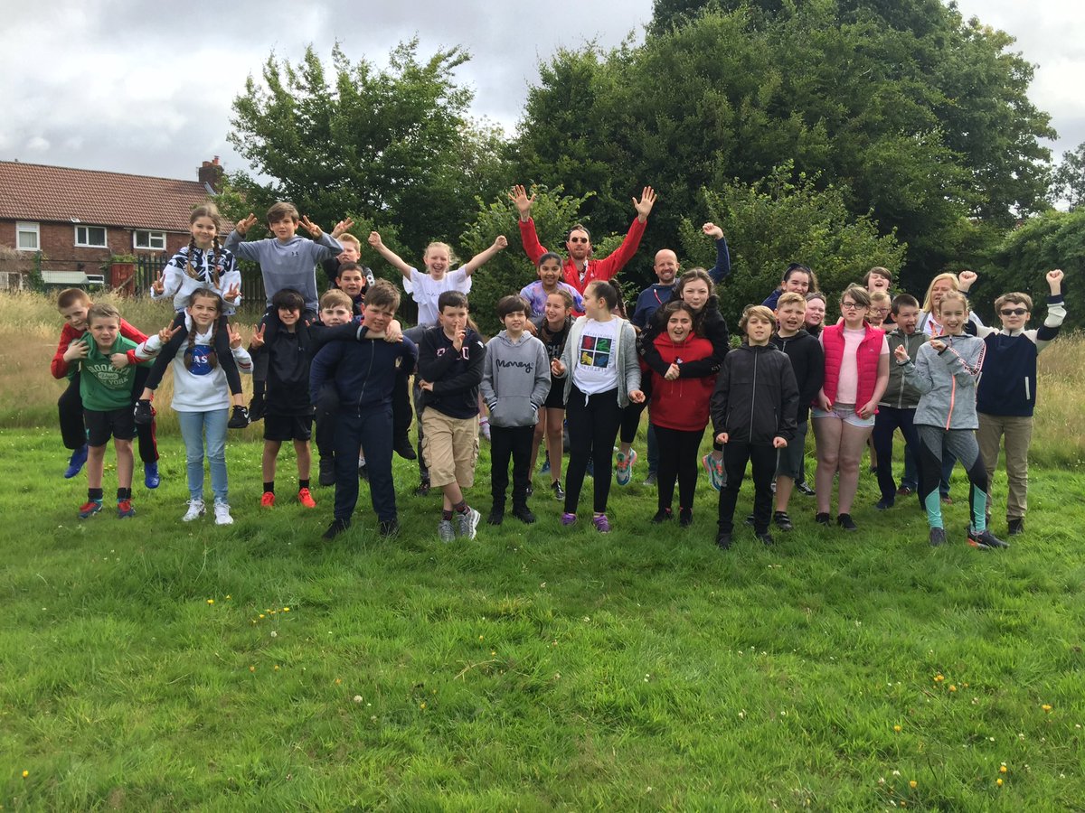 AshKnotty's tweet photo. We do apologise for spamming so many photos of Year 6 but they are just so fantastic! #workingthecamera https://t.co/4fp2ThlqqY