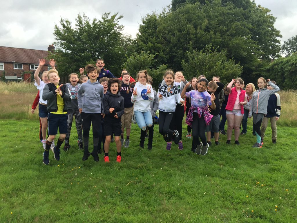 AshKnotty's tweet photo. We do apologise for spamming so many photos of Year 6 but they are just so fantastic! #workingthecamera https://t.co/uEouZumFwy