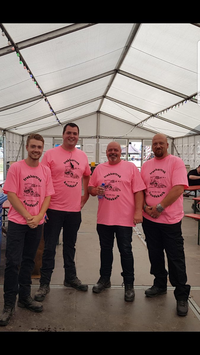 Multiwacht's tweet photo. #Festivalcrewdag 
Een ode aan alle festivalmedewerkers
#SamenSterk https://t.co/DF71qT5Uw8