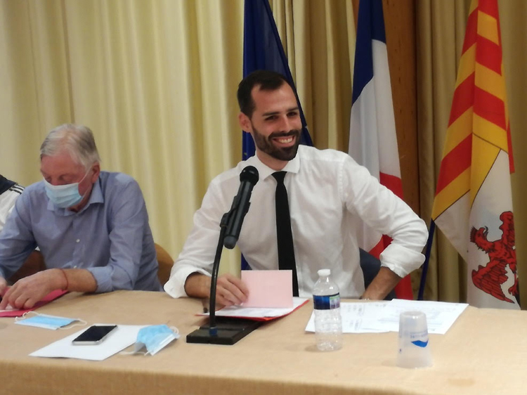 HPInfo's tweet photo. #PaysdeForcalquierLure : #DavidGéhant, nouveau président de l'intercommunalité. David Géhant succède à Arnaud Boutet l'ancien maire de Limans qui ne se représentait pas dans sa commune. @DavidGehant  @VForcalquier 
https://t.co/i28MgFi5ot https://t.co/oggzMdwEPW