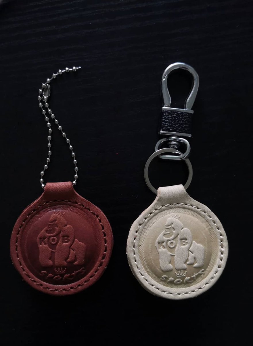 MMSports11's tweet photo. New Key Swag from the King! #customleather #keyswag #showtime https://t.co/8K6bhv3xME