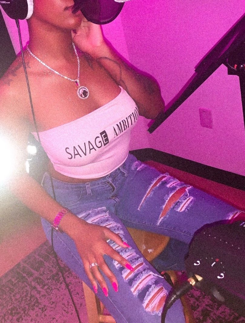 __Modeww's tweet photo. Come shop ! Savage Ambitions 😈 link in bio 🔥‼️ https://t.co/4baePkI7MY