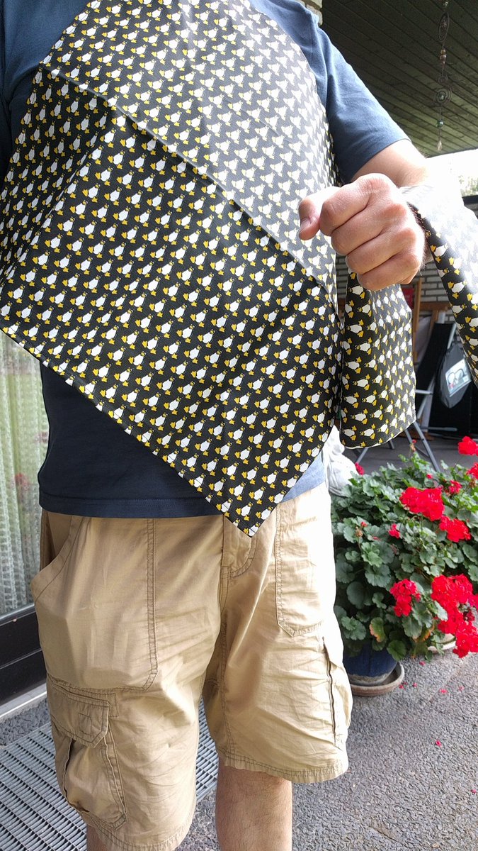 skipperTux's tweet photo. The perfect gift for the Linux nerd: Tux napkins 😀. https://t.co/p5POEfEzzQ