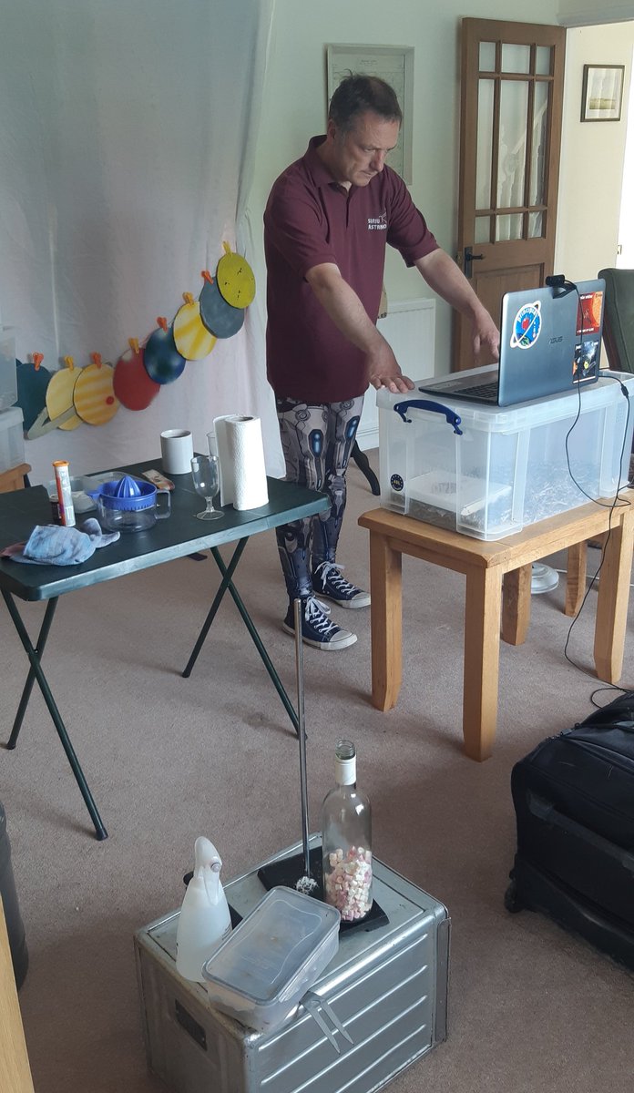 KnapsackUK's tweet photo. Just setting up for @EnjoySutton Virtual science fair this afternoon #stem #theatre #journeyintospace #invisiblemuseum https://t.co/tnWt5rNxFz