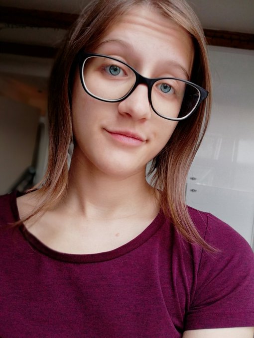 I'm doing a kitchen stream! :3 // https://t.co/nlSxQ18U0E https://t.co/O4SRaA2jBN