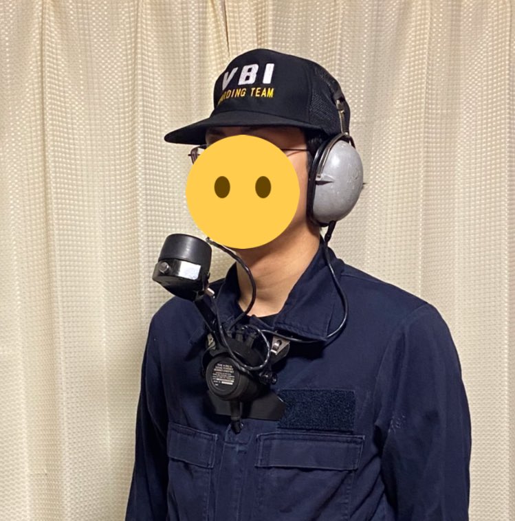 今日はリサイクルショップで「軍艦の乗組員が胸から下げてる無線機