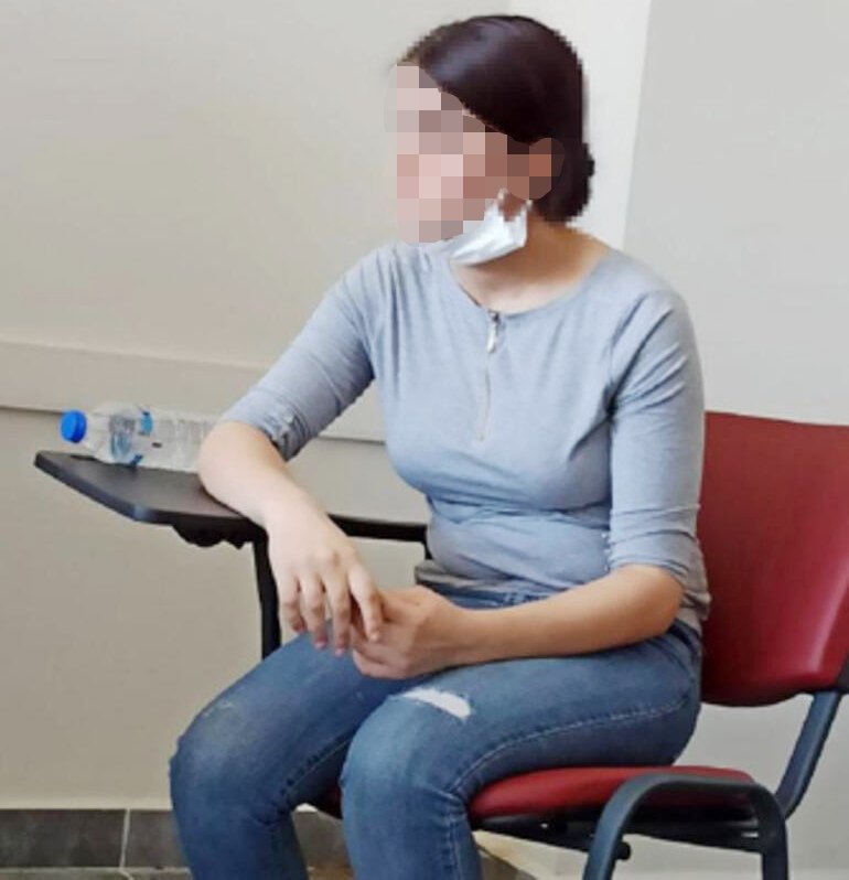 metesohtaoglu's tweet photo. Niece of the former head of the #PYD – a Syrian affiliate of the PKK/YPG organization – Dalya Mahmut Muslum, surrendered Saturday in Mersin province following efforts made by security forces to persuade PKK members to hand themselves over to judicial authorities.
#Turkey #Syria https://t.co/n8LCDuPFy6