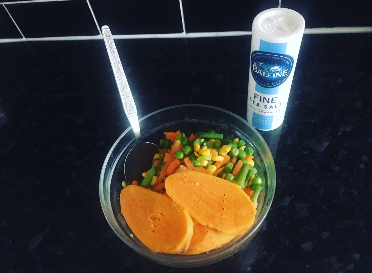 hluggah's tweet photo. My lungs meal π₯ earlier healthy mixed vegetarian lentils yellow combined with rice and sweet potatoes π₯ delicious healthy meal.
#fitness #healthyfood #healthy #eatclean #cleanfood #eatforabs #diet #heresmyfood #nutrition #bajluggahselfdefencefitness #bajluggah #healthyfood https://t.co/ZBGJhbGDKe