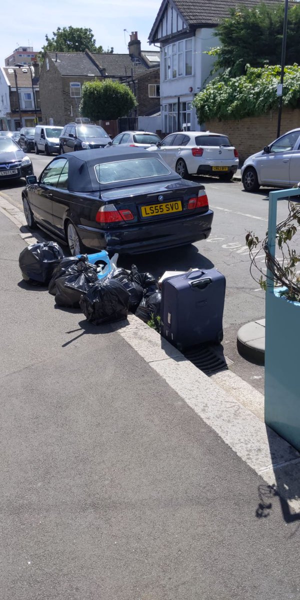 rosamundhall_'s tweet photo. @WFTellWalt @wfcouncil flytipping outside us & @TheWansteadtap by the parklet on Winchelsea Road ... Hope you can sort it for us and our neighbours soon! Thanks so much! #cleanteamwf https://t.co/t54zhPpCfO