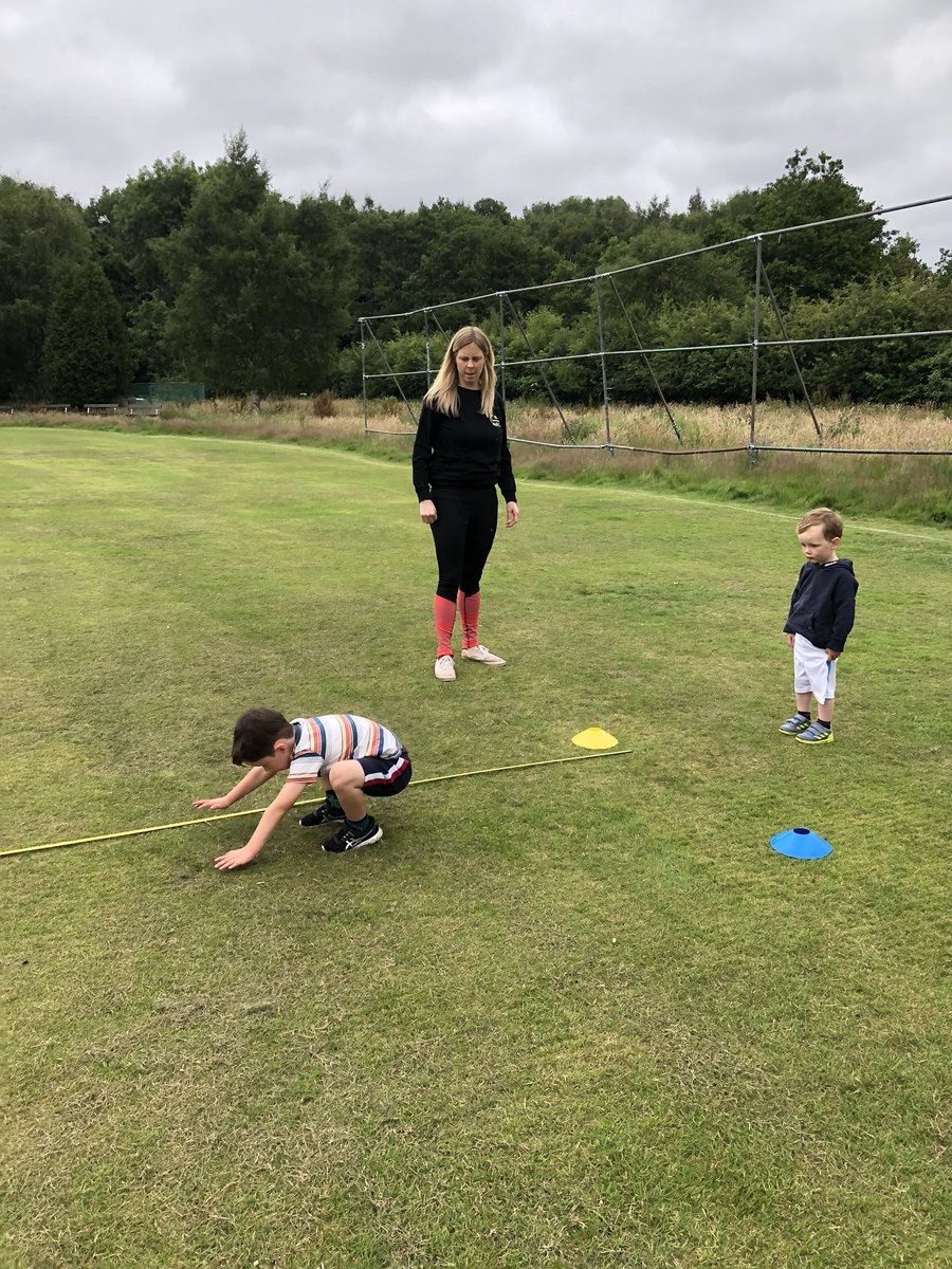 Machew1234's tweet photo. Great morning taking part in @BaildonCE ‘s Virtual Sports Day. Big thank you for our Year 6 coach Matilda!! #receptionsports #1kmrun #longjump #shuttleruns #speedbounce @AireValleySGO @alexbell92 @Adam_Gemili https://t.co/AaGGczOU70