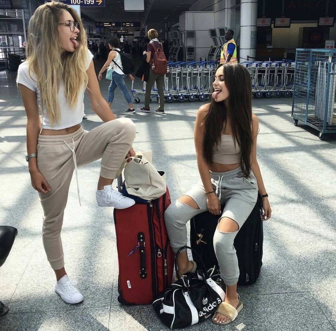 immalethallust's tweet photo. Fly @loveagcinn @_keniarp @dreamchanneI  @DebbyRyanrpdm  @LorenaRpg_ @elegancv_ @rpwclaudia https://t.co/uXOxDGRVEh