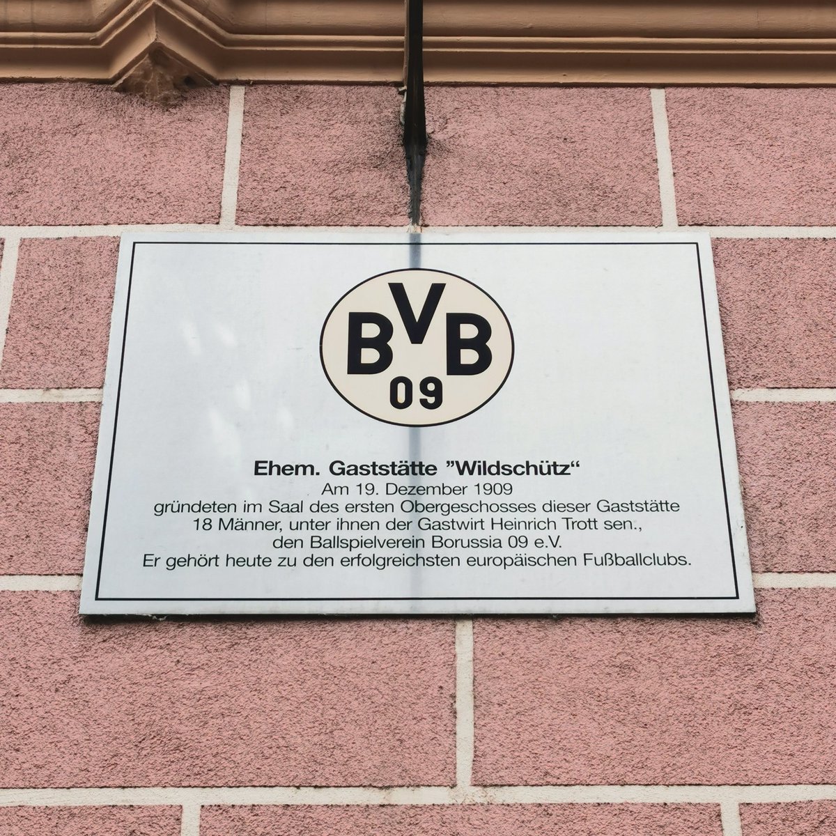  #20JahreSG beginnt standesgemäß da, wo der beste Verein der Welt gegründet wurde.