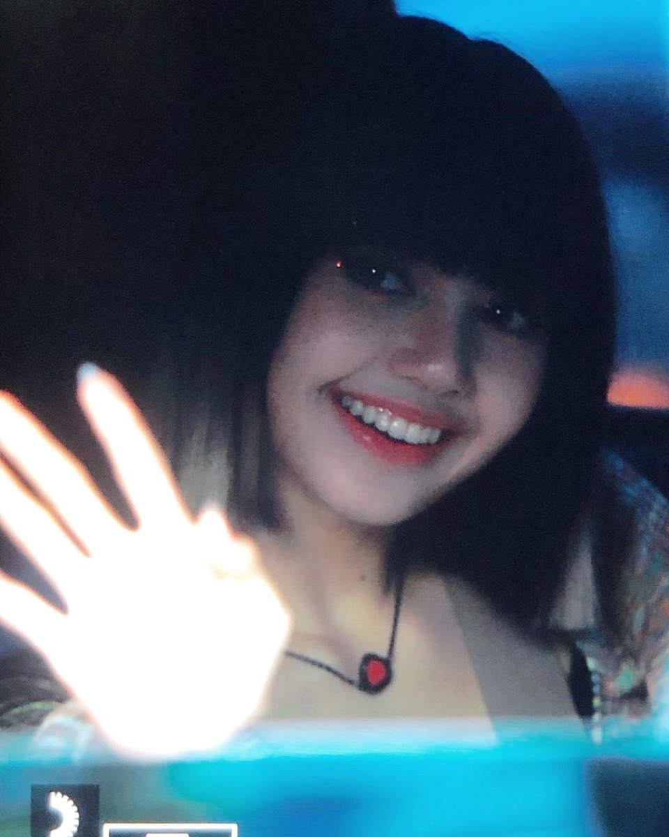 Pen nangis rasanyaa :") jahat bgt siii 
#LisaYouAreLOVED