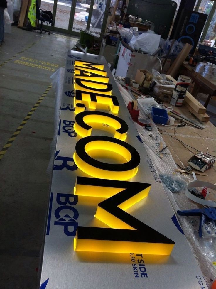 TheophellusCrea's tweet photo. 3D signage #branding https://t.co/M872YgEh7l