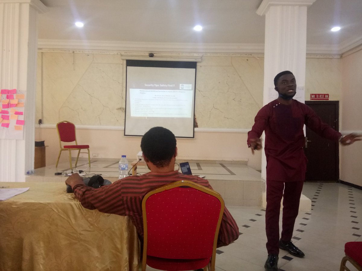 Idahosaigue's tweet photo. Say NEVR to electoral violence. Peace is crucial @KDI_ng @UKaid @inecnigeria @USAID @Africanelection @electmonitorng
#EdoVTrack2020
#Igue
#Leadership https://t.co/d7bGh7r9Gq