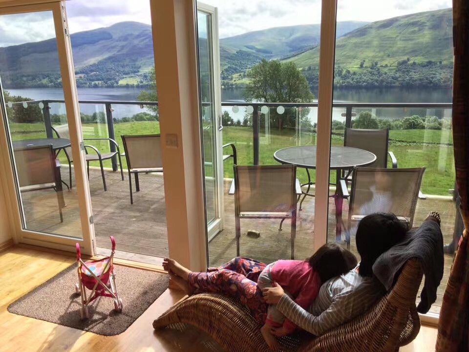 LingototES's tweet photo. 3 years ago today: Breast feeding + loch Tay #OnlyScotland #Scotland #breastfeeding #Stunning #toddler https://t.co/kF5XelT0ub