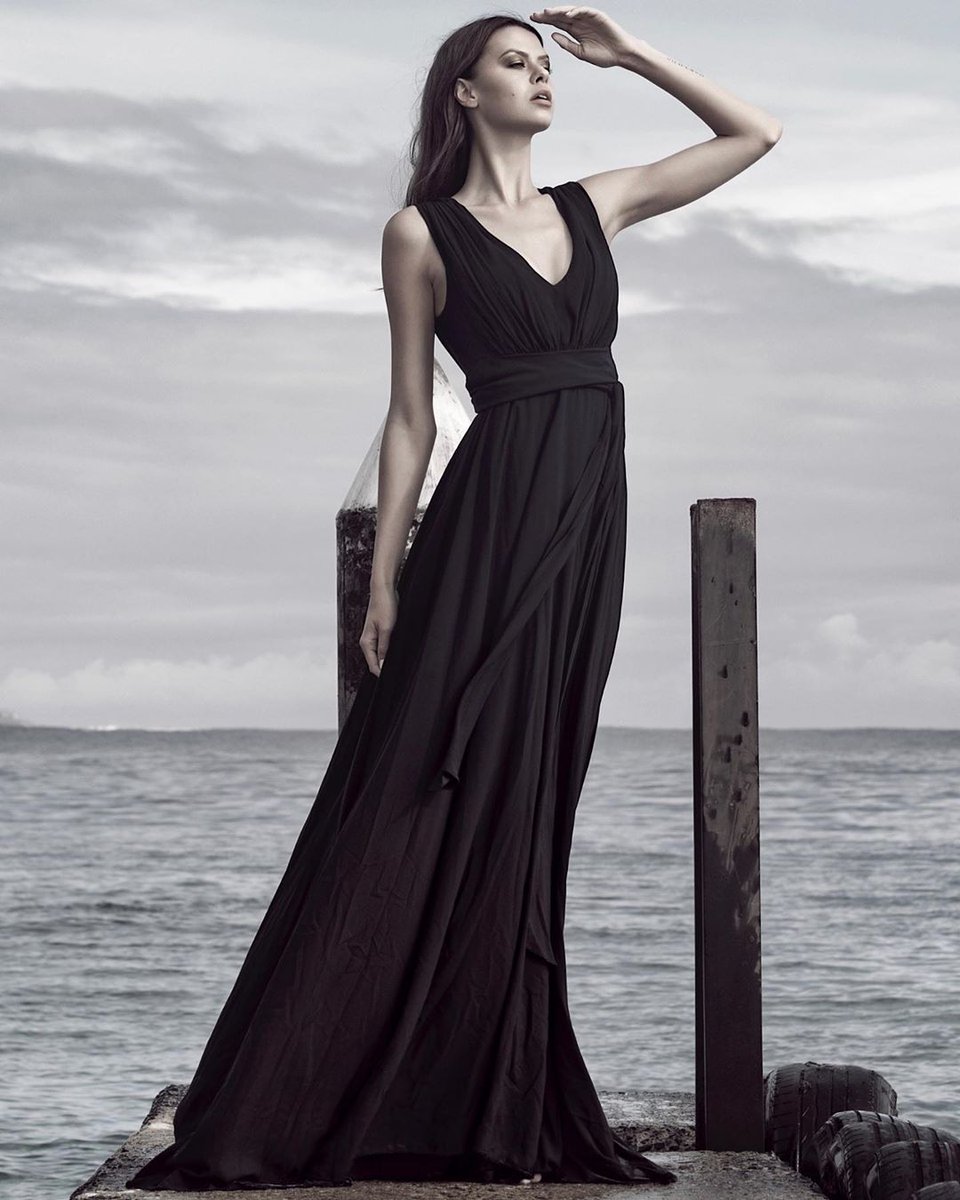 Creating timeless garments in collaboration with #CapeWoolsSA &amp; <a href="/mohairSA/">Mohair</a> <a href="/LUNARCLOTHING/">LUNAR</a> pays close attention to sustainability through fabrics. We celebrate their sophistication! #SAFW 

📷 @ingridalicephotography⠀
💃 <a href="/matachley/">Matachley</a>⠀
💄 @the_little_harlequin⠀
👗 <a href="/LunarLifestyle/">Lunar Lifestyle</a>⠀