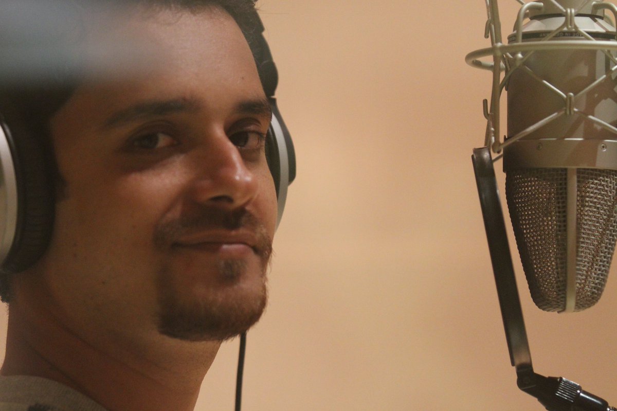 raghavsachar's tweet photo. I miss the #vibe of going and recording in a #studio where my concentration is only on direction with real #musicians and #singers. #techknowlogy is great but lacs soul that only actual performers can provide! #raghavsachar #musicwithraghavsachar https://t.co/pkVGcebqmI