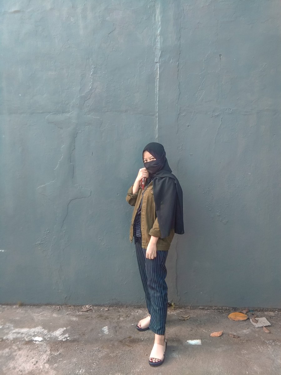 agnesandy2's tweet photo. Jangan lupa pakai masker ya, kalau ga aku marah !! https://t.co/juzkQ9hZoc