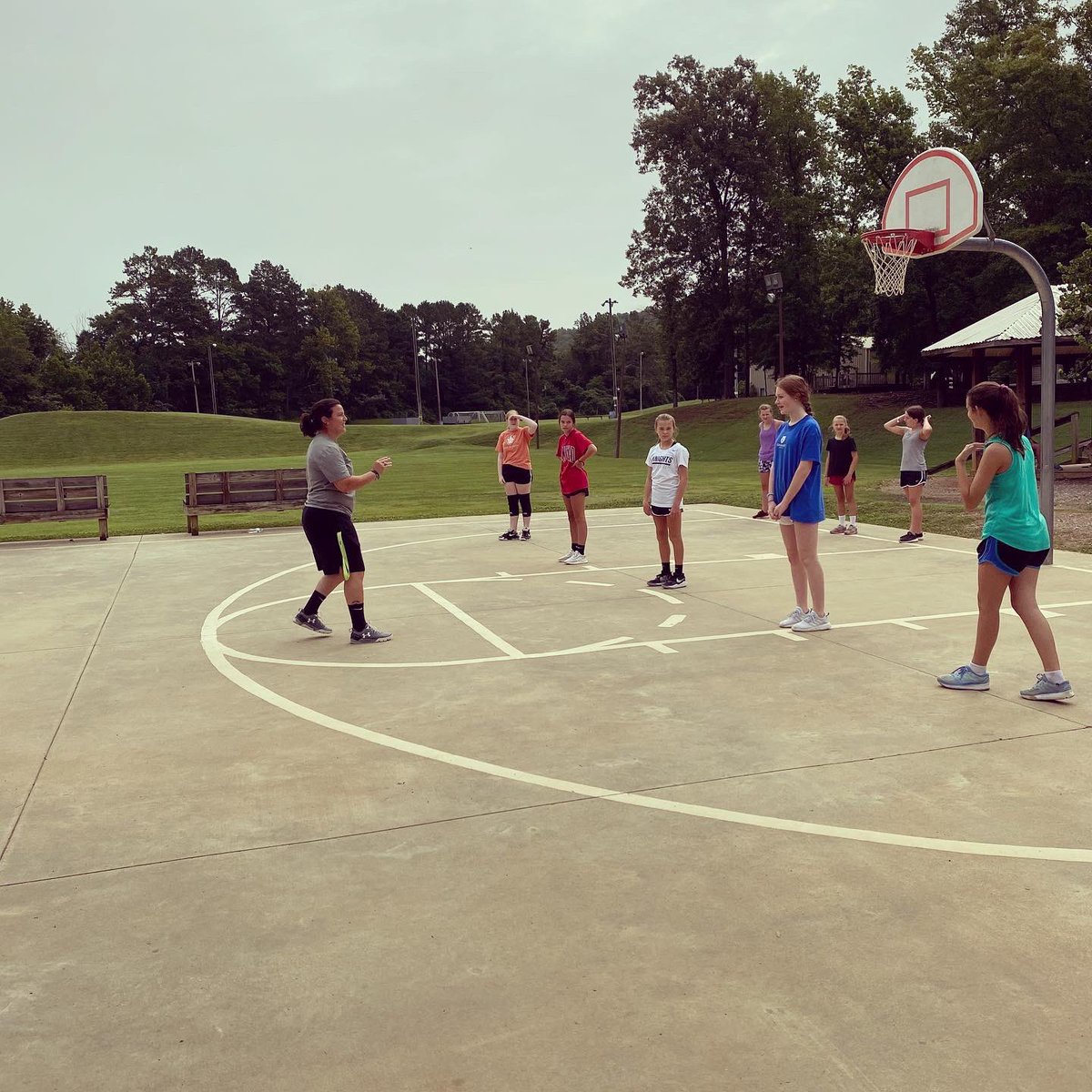ruththetruth24's tweet photo. I have a lot more respect for outdoor sports now. Having practices this summer outside was rough. But it gave us many opportunities to grow and overcome our circumstances. Thankful to be coaching these middle school girls! Back to my roots of teaching the game. #bigTEAMlittleme https://t.co/KwoEpDZFPI