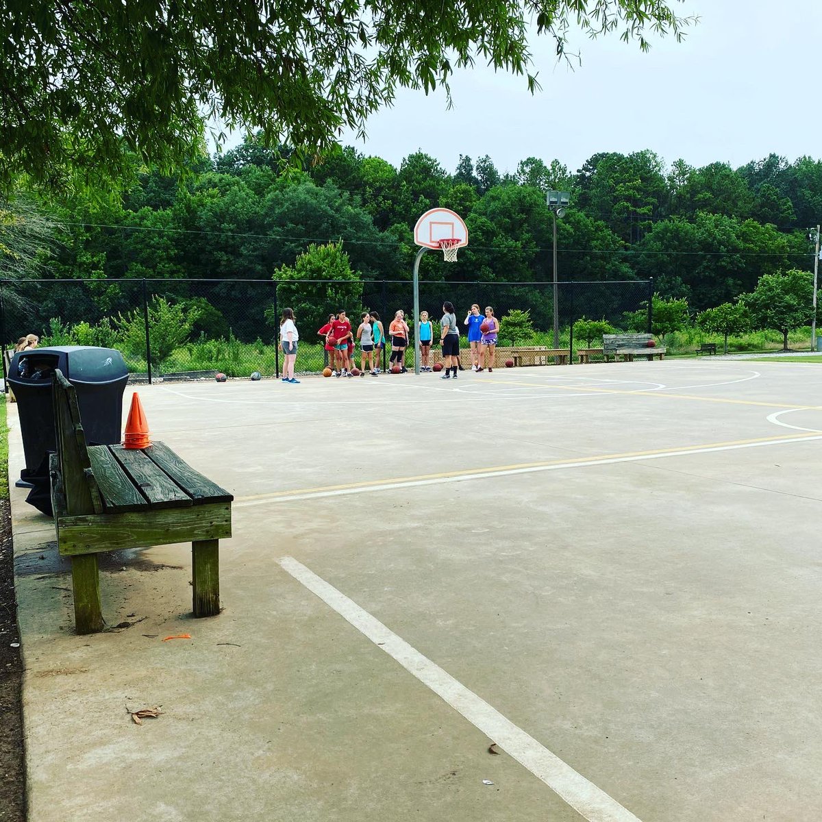 ruththetruth24's tweet photo. I have a lot more respect for outdoor sports now. Having practices this summer outside was rough. But it gave us many opportunities to grow and overcome our circumstances. Thankful to be coaching these middle school girls! Back to my roots of teaching the game. #bigTEAMlittleme https://t.co/KwoEpDZFPI