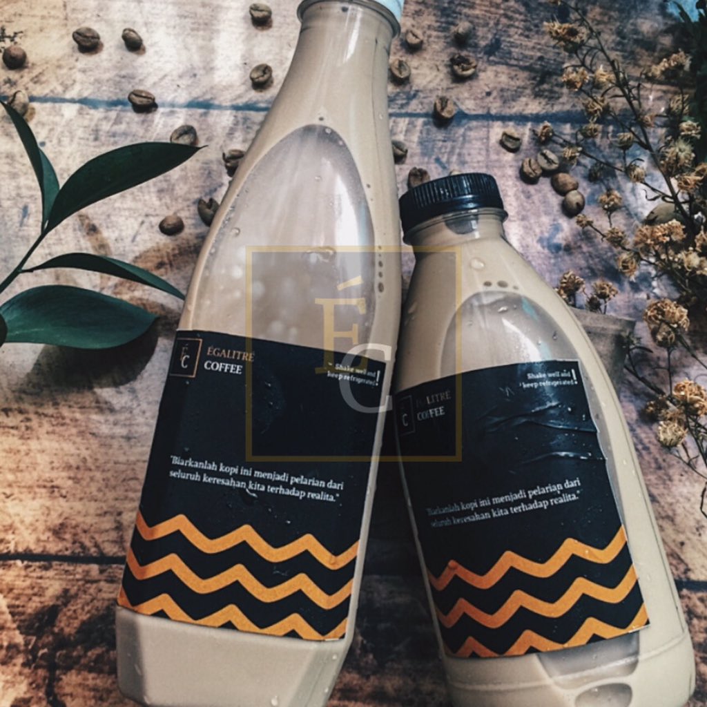 mfuadali's tweet photo. Punten lur, yang domisili Jogja bisa nyobain nih es kopi pandan. Tersedia dua ukuran, Monkey Size (350 ml) dan Rhino Size (500 ml). Bisa dicek di Instagram @egalitrecoffee.

Open Pre-Order di hari sabtu dan minggu. https://t.co/z37nOgvmD7