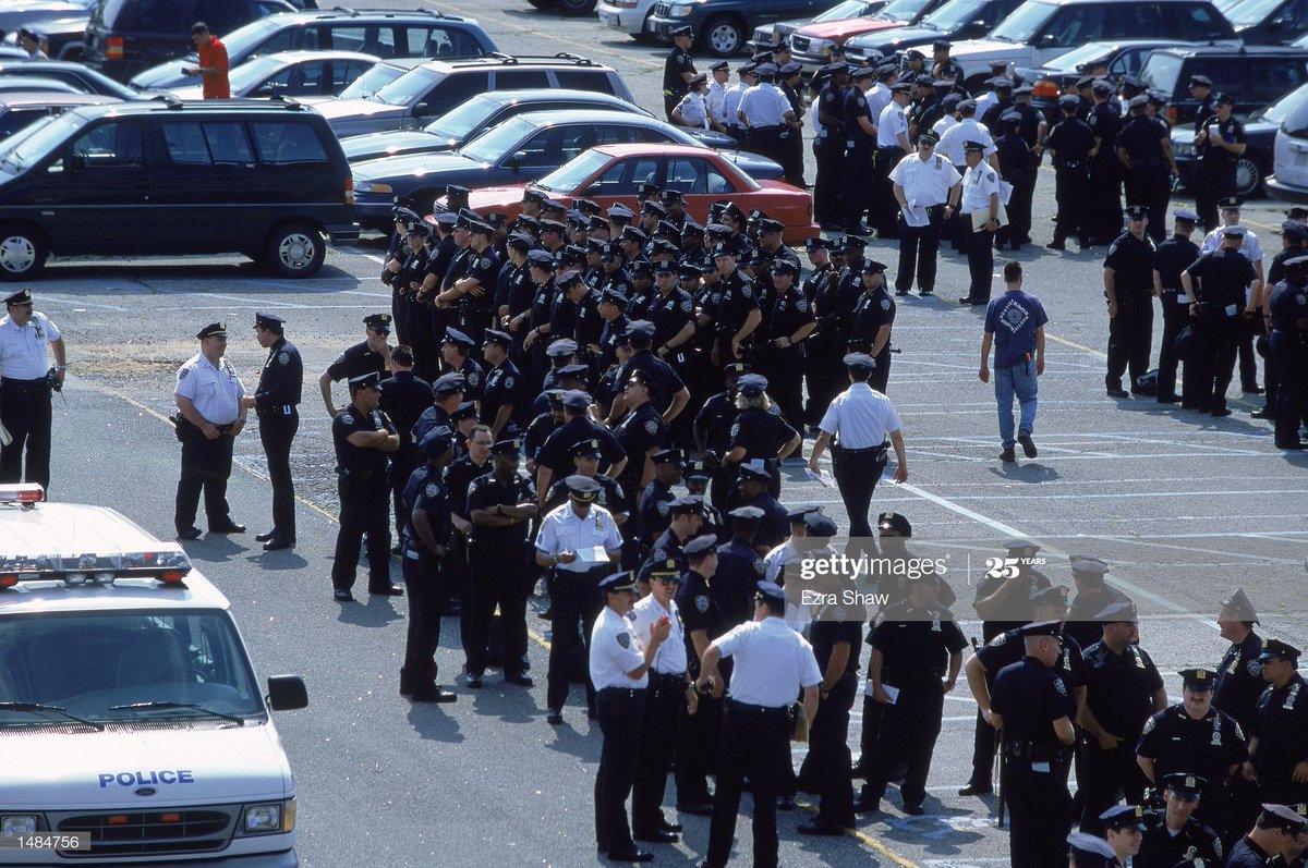 And it was in this context that the Mets & Braves would meet for a summer battle for 1st place in the NL East on July 4th wk in 2000. John Rocker on-hand. The NYPD provided him w/dozens of officers for security. He was, justifiably, the most hated man in New York that weekend.
