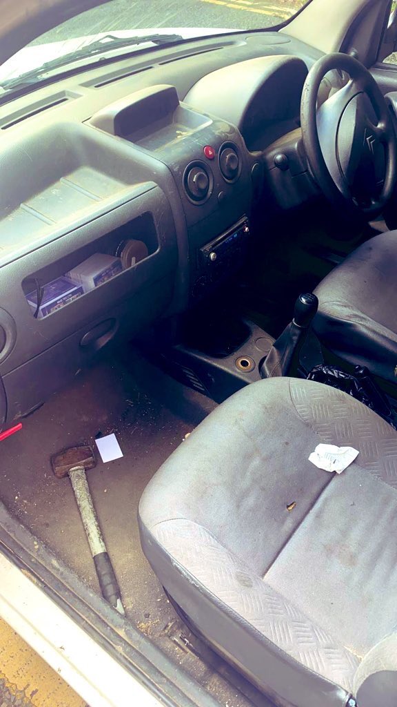 KentPolice7oaks's tweet photo. #CPT on the hunt today for this #Van linked to #Theft, vehicle sighted, short pursuit and tried to ram officers, 2 #Decamp resulting in one being tackled by a kind MOP, 2 in custody, #DangerousDrive, #Theft, #GoingEuipped and #Document offences, #LoveTap, CAD 18-0513 ^TS https://t.co/gzyFmxJlGC