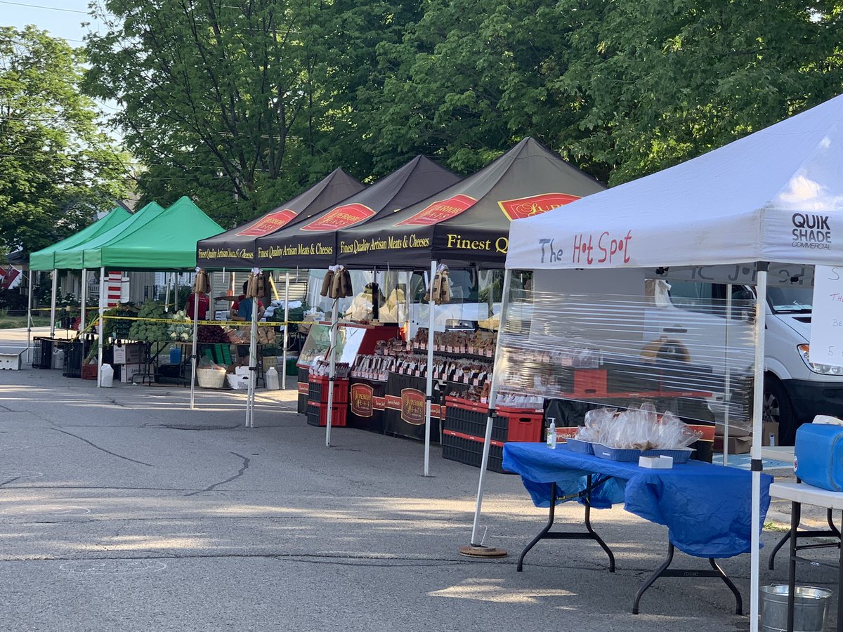 TMrakas's tweet photo. Another beautiful day at the @AuroraFarmMkt .. Open until 1pm ... Have a great weekend Aurora! 😊 #supportlocal #exploreaurora https://t.co/zmZwvxi2OD