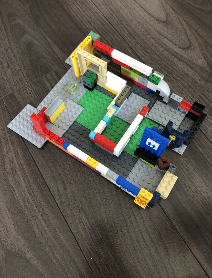MsPineau's tweet photo. #FunFriday @LEGO_Group build challenge was a class favourite! Thanks to all the Ss and @dsbn_5 parents who shared with me! #keepbuilding #problemsolving #building @dailystem #stem @OntarioSLP @LEGOIdeas #legointheclassroom https://t.co/AOkm2Oq5OH