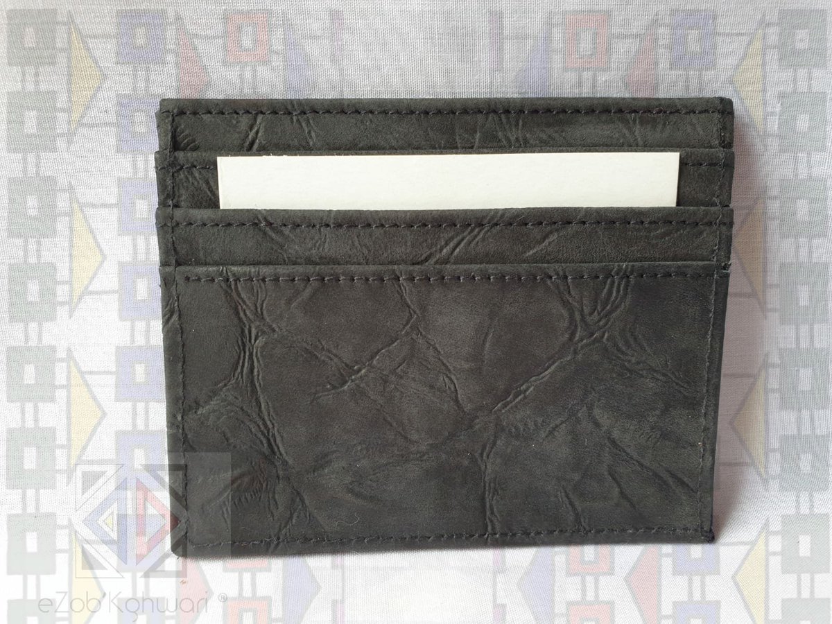 ezobkghwari's tweet photo. eZob’Kghwari black kudu leather cardholder R300
#ezobkghwari #craftbrand #handmade #leathercrafts #isindebelepattern #leatherwork #leathercardholder #buylocal #GirlTalkZA #GirlBuyZA #djsbu #MandelaDay #JoburgEnterprises #WeServeJoburg https://t.co/rSOQXh5ldo