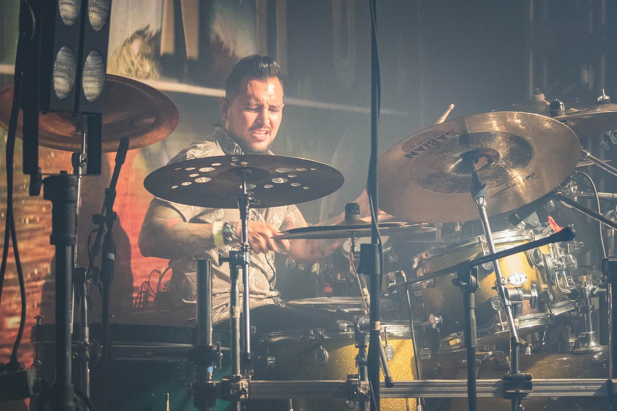 DOMINHUZ's tweet photo. Dominhuz en #TheCrowFest @circovolador 
➡️📸: Luis Ramírez https://t.co/fKNKtFZgQa