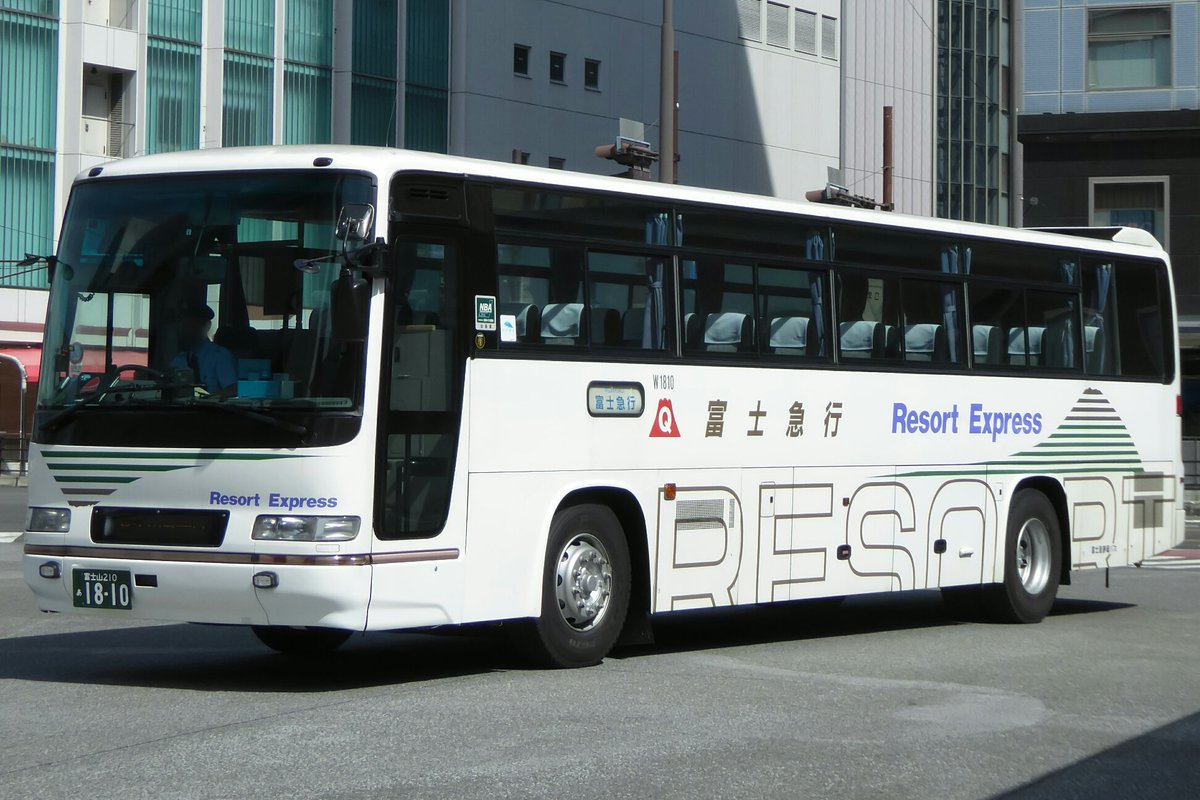 ちょろめ Pa Twitter 富士急静岡バス W1810 型式 Kc Ru3fscb Jrバス関東から富士急山梨バスに移籍したセレガ 富士急静岡 バスには14年に移籍してきましたが ナンバーを変更しなかったため静岡県側の事業者にも関わらず 富士山210 でした 16年夏の富士宮口五合
