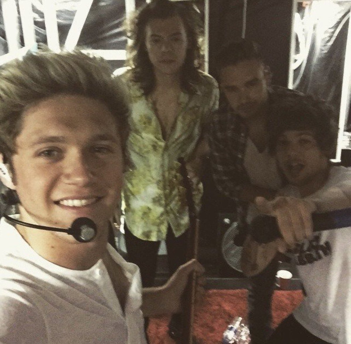 Niall‘s 1D selfies ~ a thread