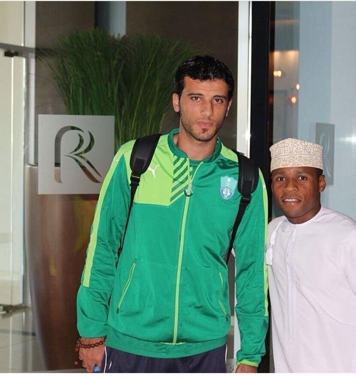 waheebalhamdi's tweet photo. أصالة عن نفسي ونيابة عن اخواني وابنائي اتقدم بخالص المواساة والعزاء لجميع مشجعين النادي #الاهلي في #سلطنة_عمان في وفاة المشجع الوفي #سعيد_بن_عبيد نسأل الله له الرحمة والغفران ولذوية واسرته واصحابة الصبر والسلوان 
انا لله وانا اليه راجعون .. https://t.co/QLf0b3GUvQ