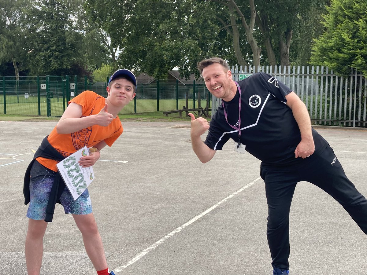 RedKittyB's tweet image. Thank you Mr Miller for not only being my sports coach for numerous sports clubs but also being my form teacher the last few weeks back 😊😊 @BroughPrimary