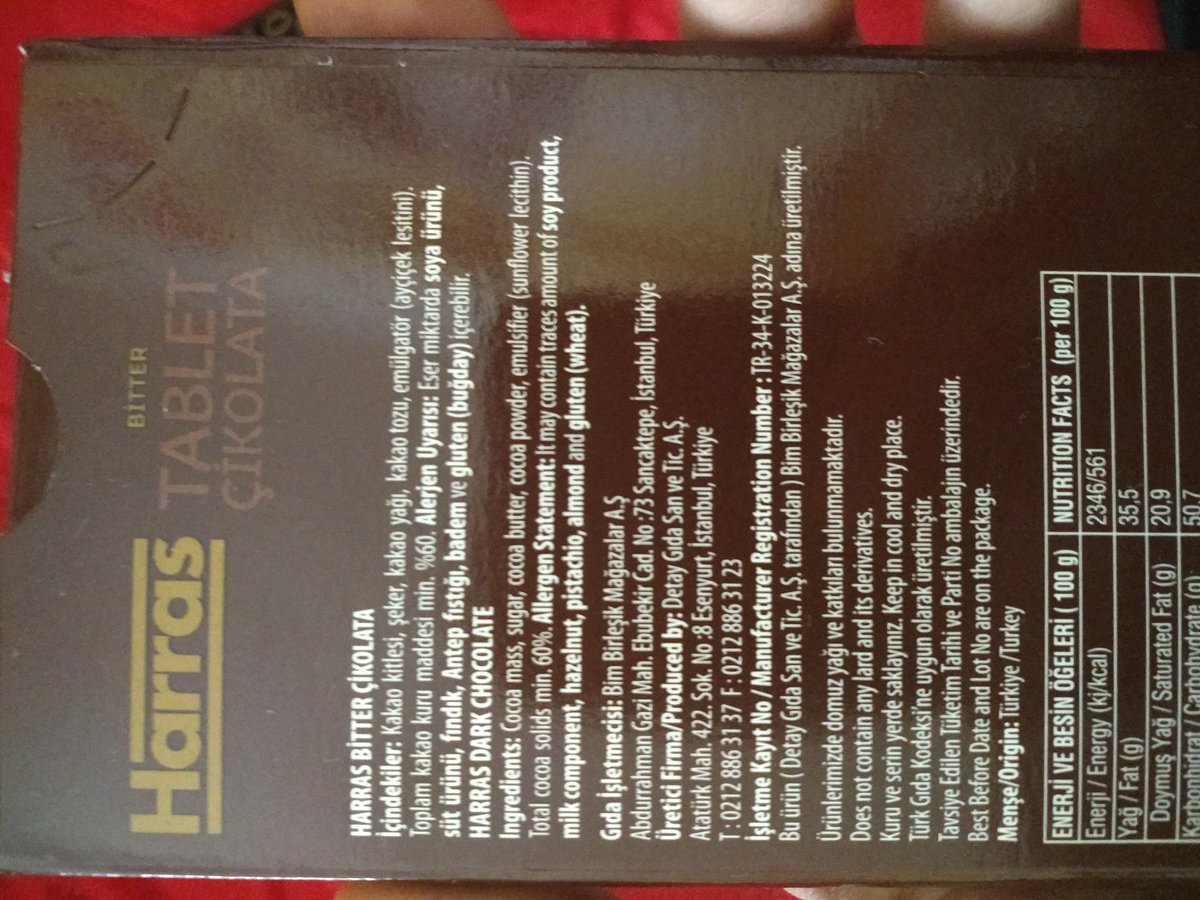 Bitter cikolata. Uc cesit kare olan, bir cesit dikdortgen olan olarak vegan. Palm yagsiz.
 
File markette satiliyor. #filemarket #veganurun #cikolata