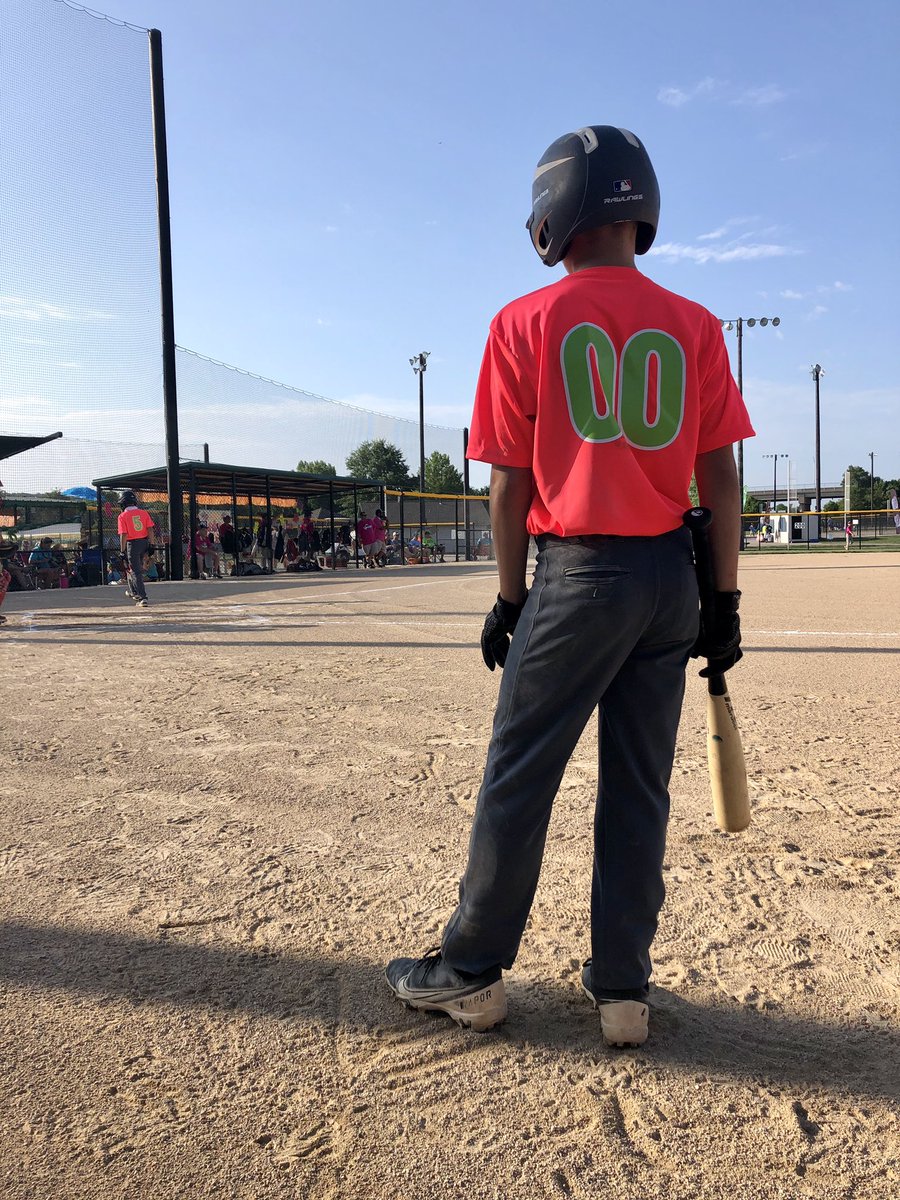 AablesAmber's tweet photo. Game time!
#HawaiianHitfest20 #Wolverines202011A @HawaiianHitfest https://t.co/sXeZgNVGJ9