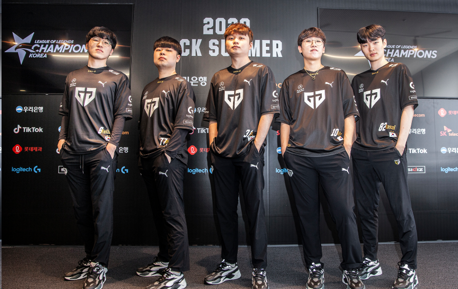 JFG_Esports1's tweet photo. 🏆 LCK Summer 2020
Resultados del día:
🆚| Kt Rolster 2 - 0 Sandbox Gaming
🆚| T1 (0) - 2 Gen.G
=============================
Encuentros de mañana:
🆚| SeolHaeOne Prince vs Hanwha Life Esports
🆚| DRX vs Team Dynamics
#LCK2020 #Esports https://t.co/LUGddGwztc