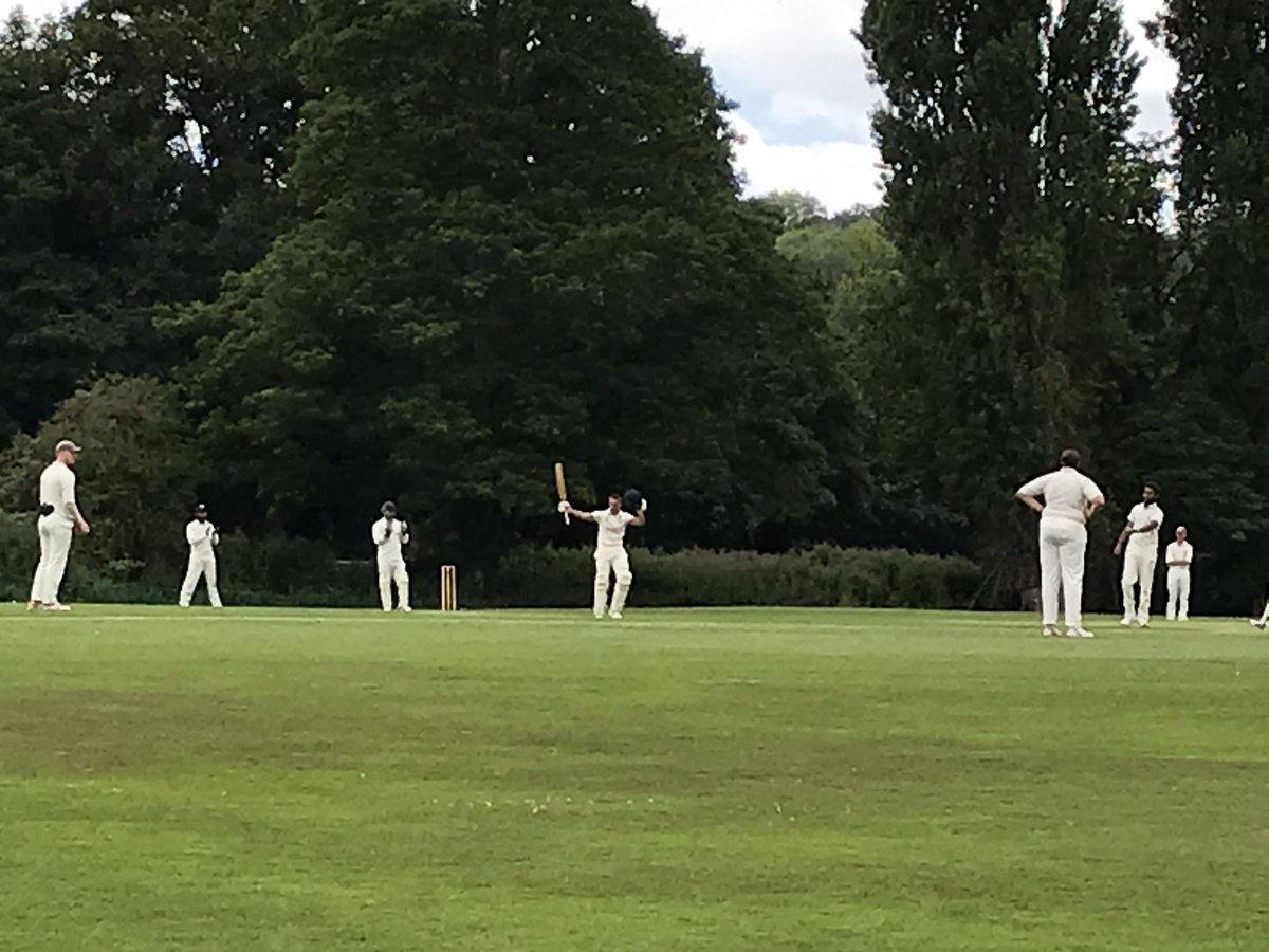 ProfRSGrayson's tweet photo. William Kriehn hits a century in style on his debut for Hemel 2s with a 6 taking him from 99 to 105 @HHTCC2014 #HHTCC2 https://t.co/xpaiaZCn3w