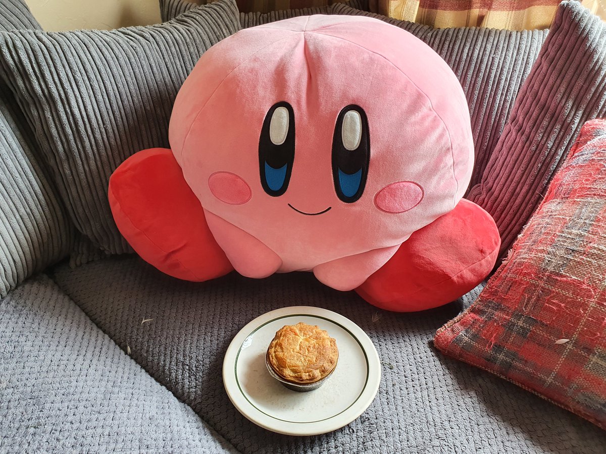 TumbleweedBurd's tweet photo. he is hungry https://t.co/lNU40C1VSF