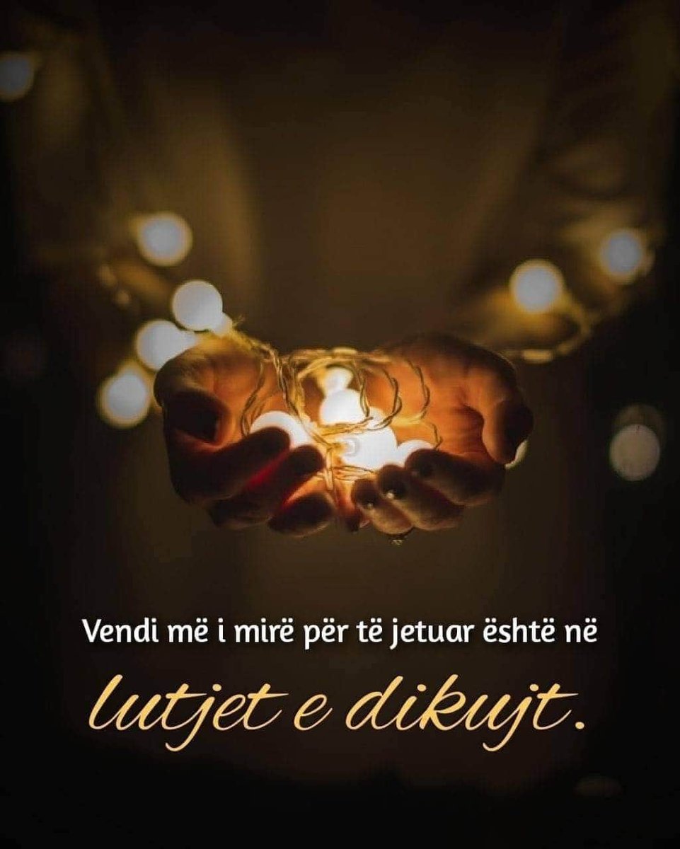VisarXhaferi's tweet photo. Ju lutuni, melaiket luten per ju...
#lutuni per ata qe mendoni se mund te bejn hajr ne vatanin tone... https://t.co/ajY5E2iewn