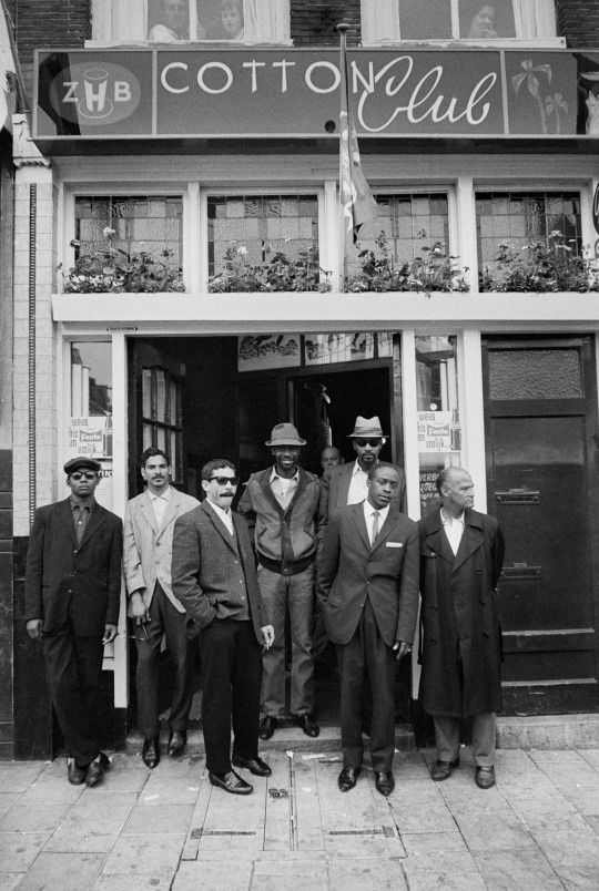 Basvanliermusic's tweet photo. Zometeen speel ik om 17.00 weer oud en vertrouwd in de Cotton Club. Met #JeromeHol en #JamiePeet. Heel veel zin in!😀 https://t.co/V6Ey5tuJi0