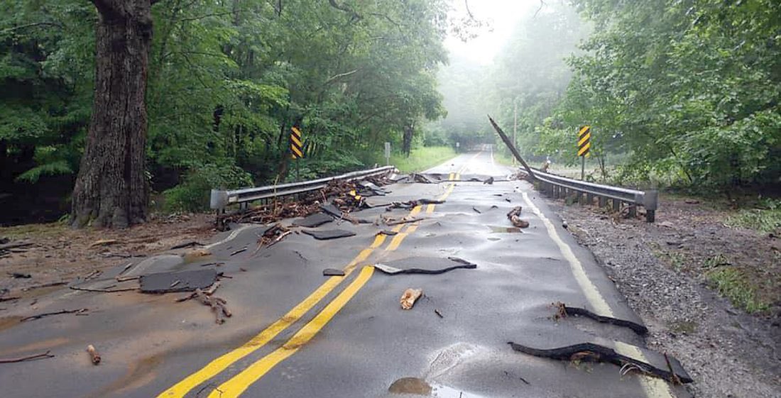 jay_forpay's tweet photo. West Virginians be like “Country Roads, take me home...”

The roads in question: https://t.co/GSqlkmddDj